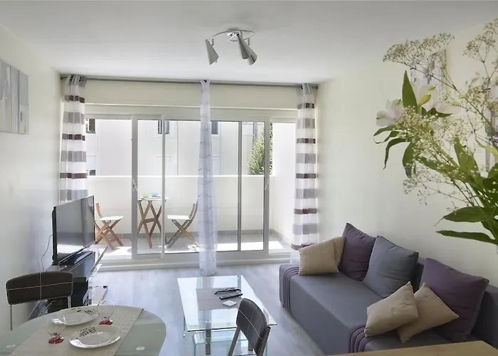 Le Grey-jardin Des Plantes-centre Des Congres Daire *